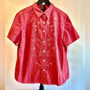 Vintage Classic Elements lButton-Up. Embroidered front. Short sleeve. S 16/18 W